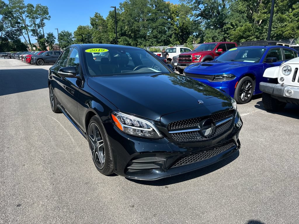 Used 2019 Mercedes-Benz C 300 4MATIC Sedan image 4