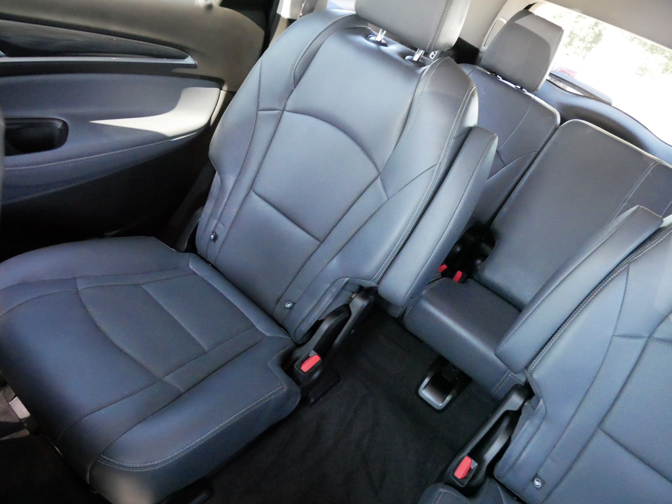 Used 2019 Buick Enclave Premium AWD/4WD image 12