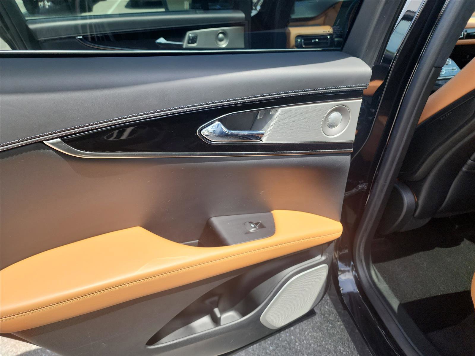 Certified 2023 Lincoln Nautilus Black Label image 17