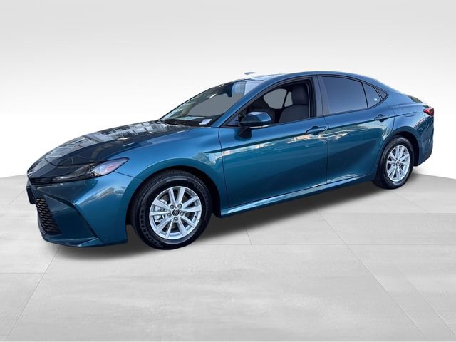 Used 2025 Toyota Camry LE w/ Convenience Package image 1