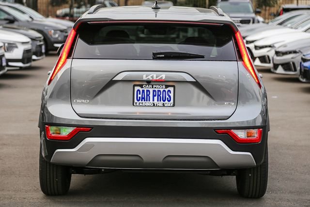 New 2026 Kia Niro LX FWD image 8