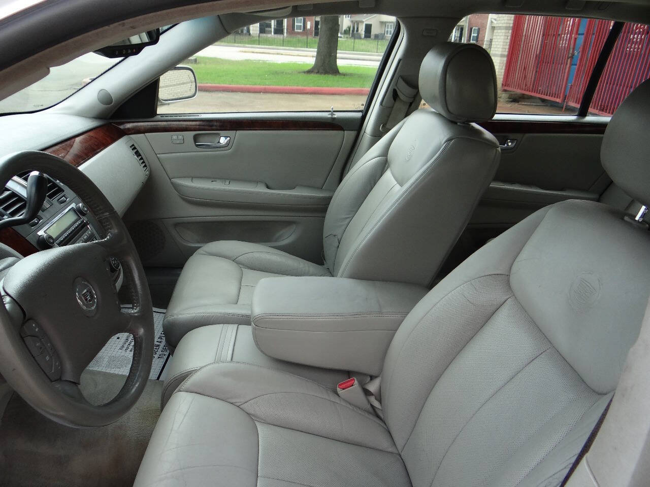 Used 2007 Cadillac DTS Luxury I w/ Sun And Sound Package FWD image 23