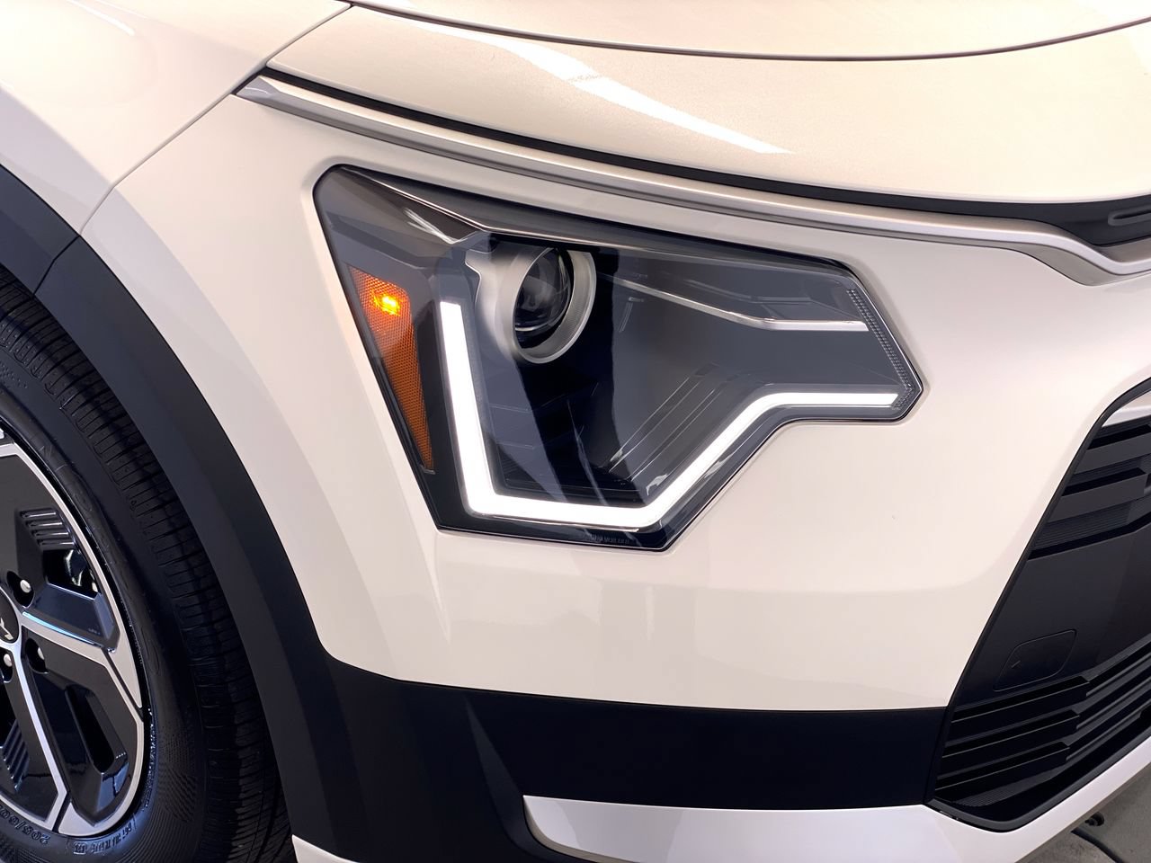 New 2026 Kia Niro EX w/ EX Premium Package FWD image 11