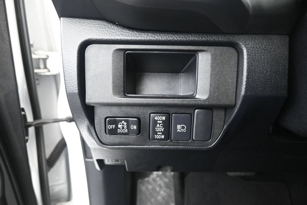 Used 2019 Toyota Tacoma TRD Sport RWD image 12