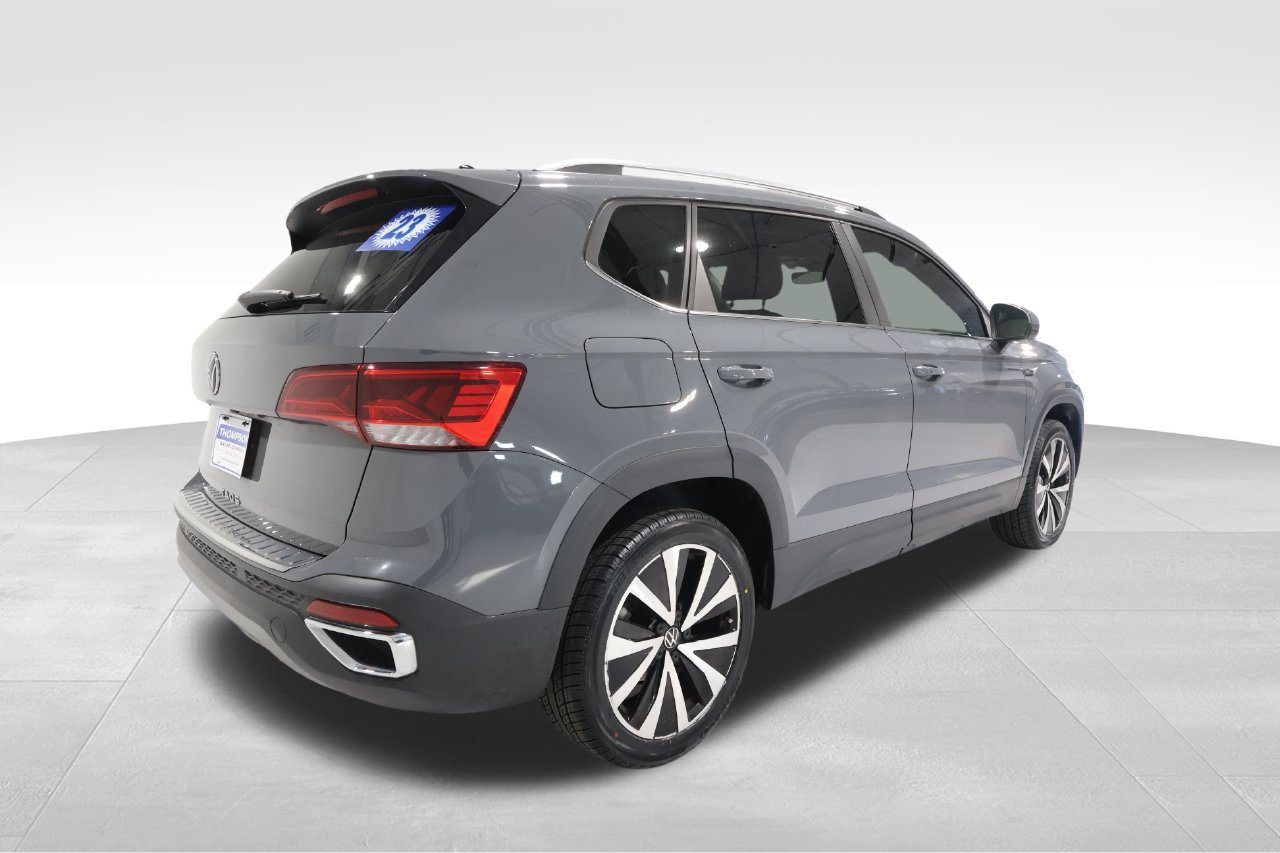 Used 2023 Volkswagen Taos SE FWD image 4