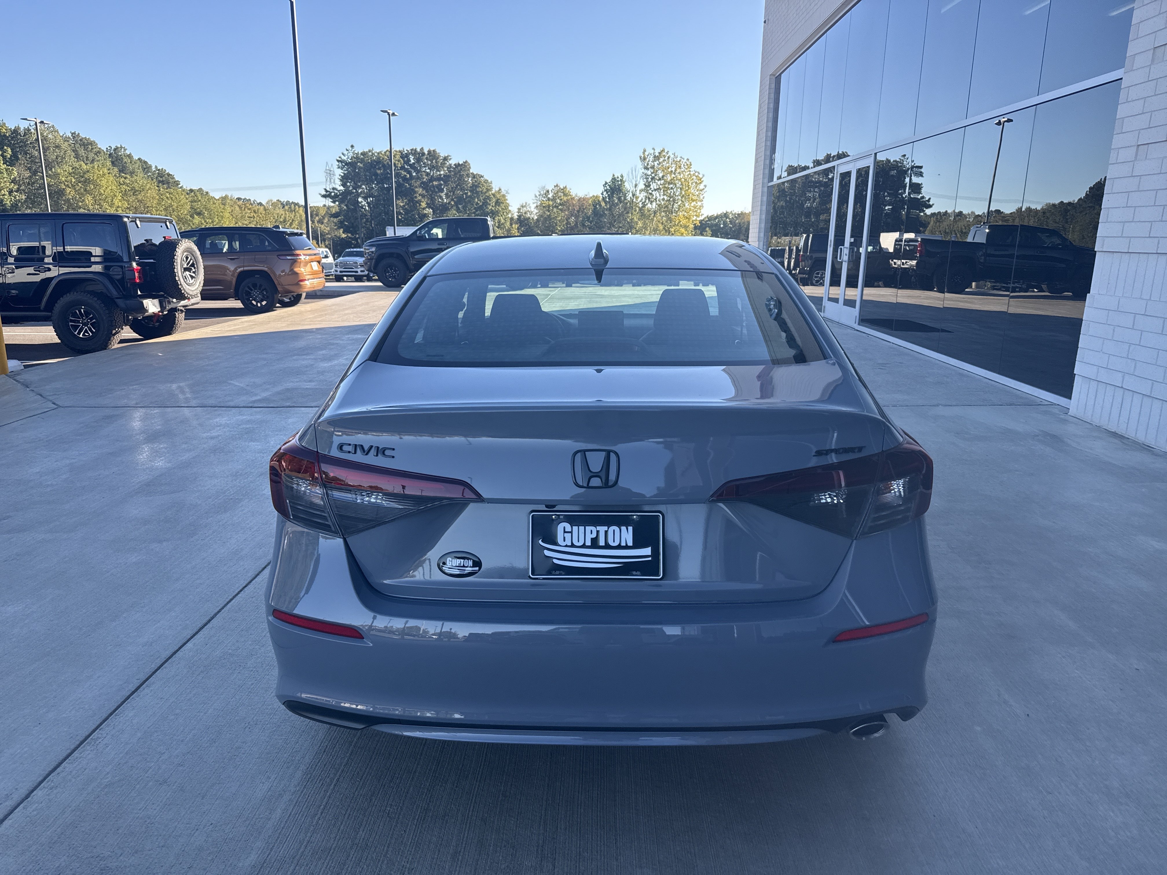 Used 2025 Honda Civic Sport image 9