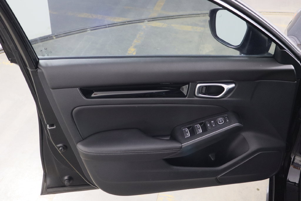 Used 2023 Honda Civic Sport Touring image 13