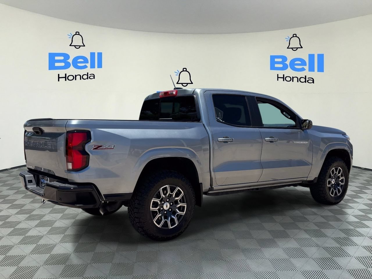 Used 2024 Chevrolet Colorado Z71 w/ Z71 Convenience Package 2 AWD/4WD image 4
