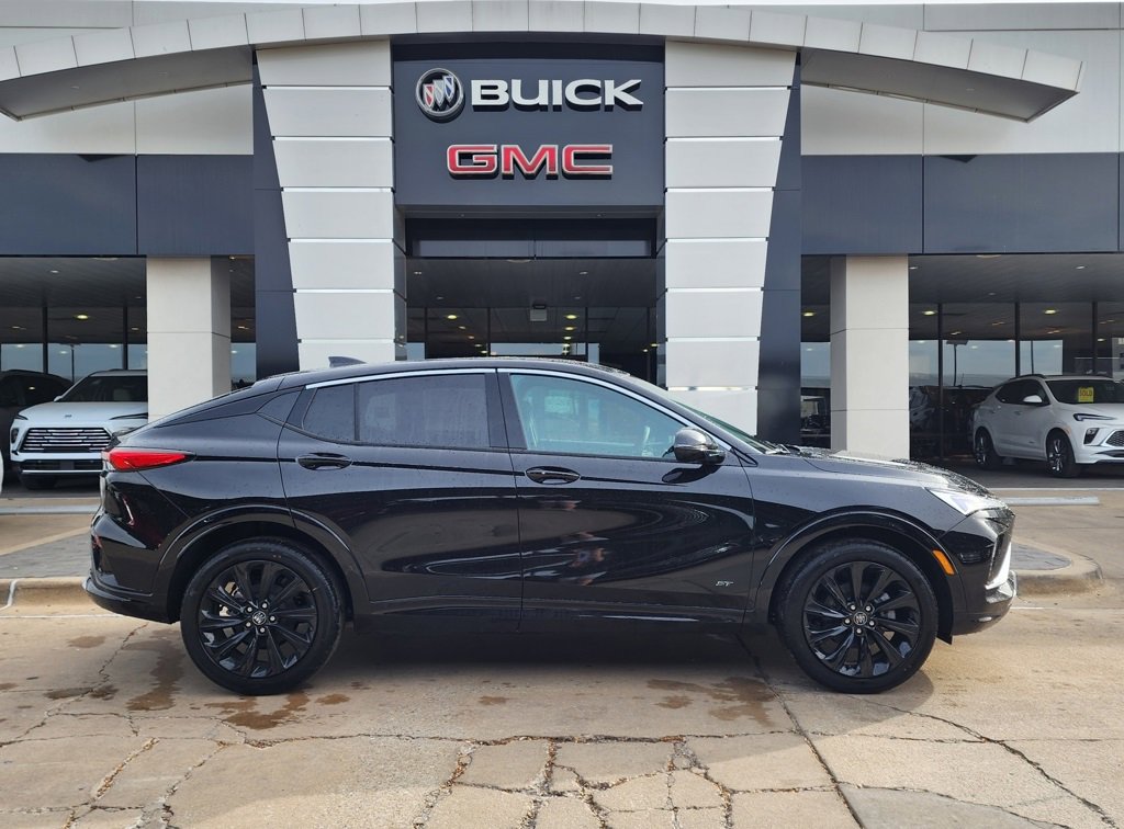 New 2026 Buick Envista Sport Touring image 3