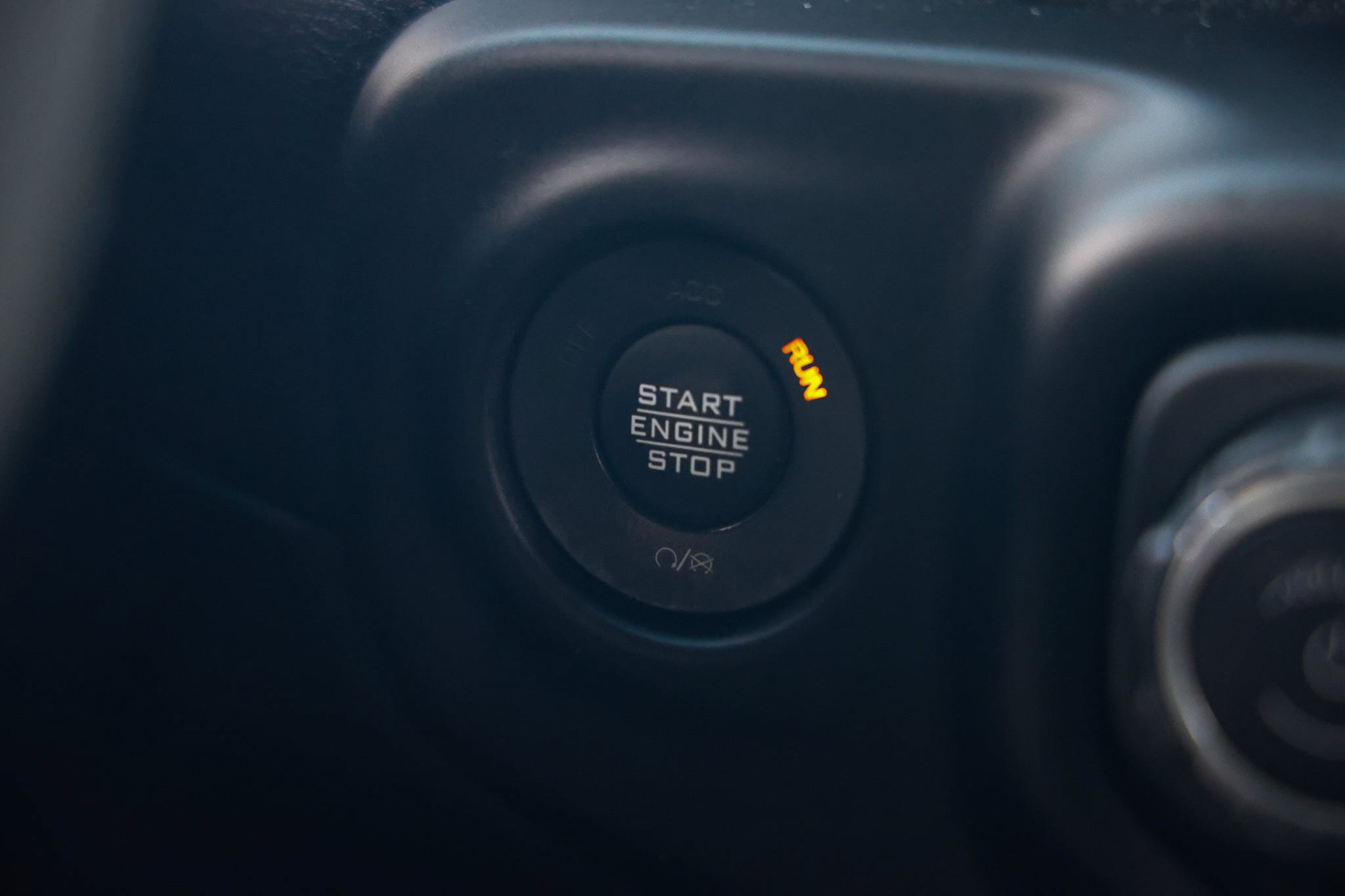 Used 2022 Jeep Wrangler Sport AWD/4WD image 32