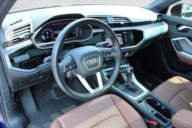 Used 2021 Audi Q3 2.0T Premium w/ Convenience Package AWD/4WD image 17