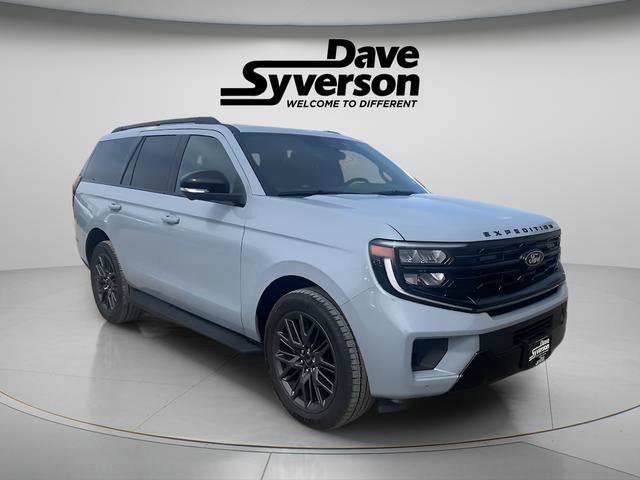 New 2026 Ford Expedition Platinum w/ Stealth Appearance Package AWD/4WD image 3