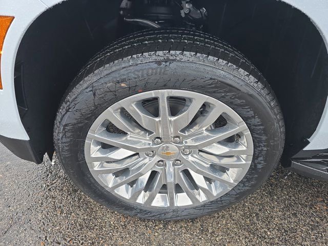 New 2026 Chevrolet Suburban High Country w/ Sun And Tow Package image 9