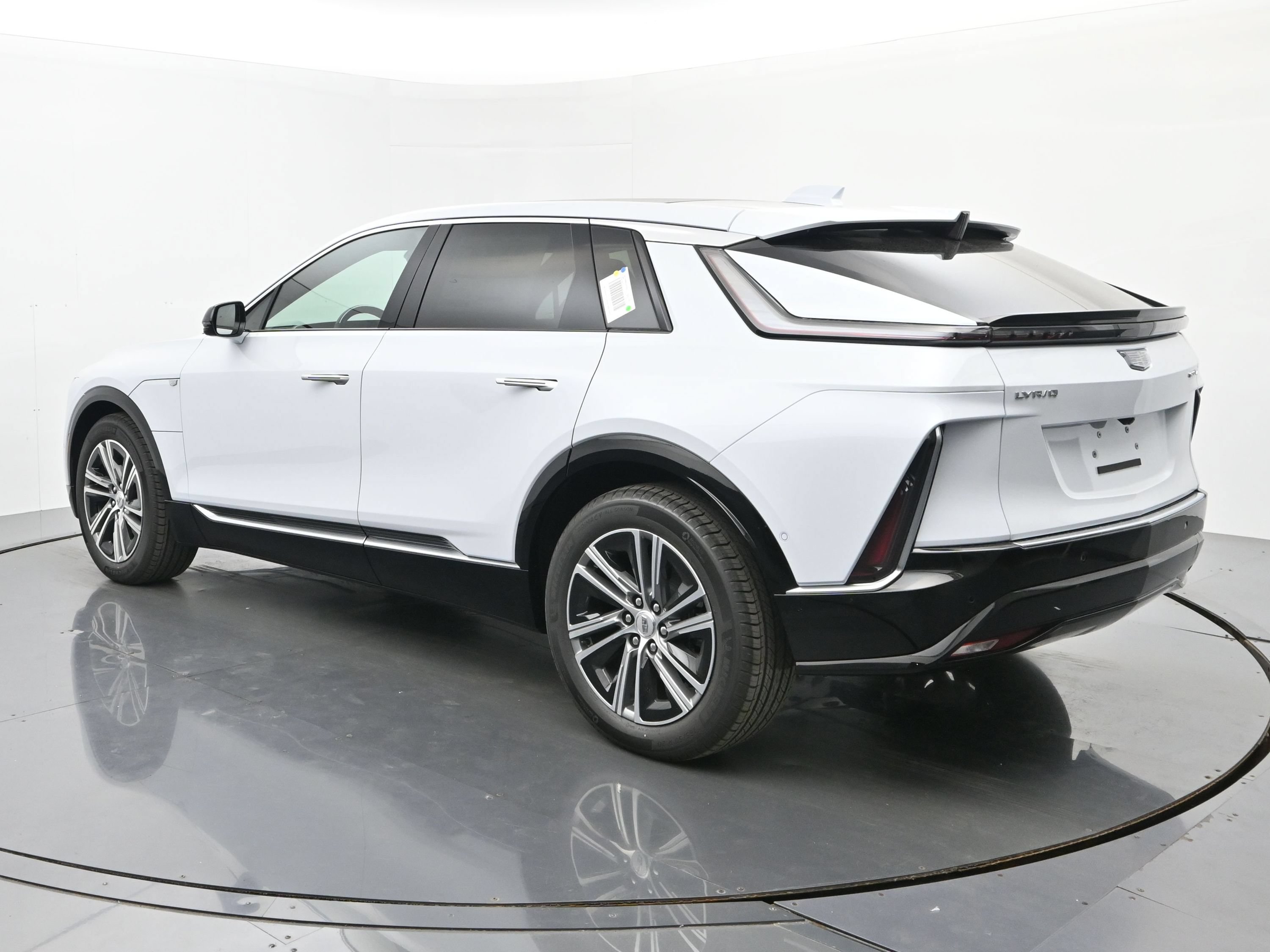 New 2026 Cadillac Lyriq Luxury w/ LPO, Floor Liner Package AWD/4WD image 3