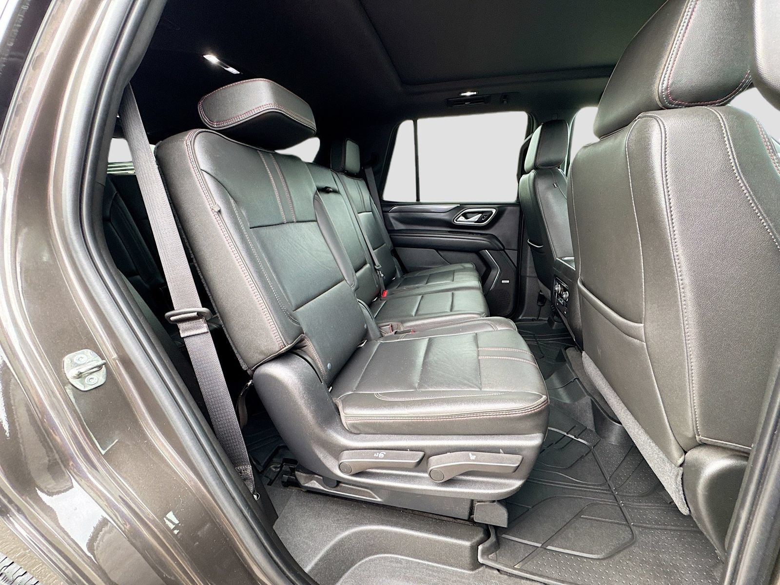 Used 2021 Chevrolet Tahoe RST RWD image 32