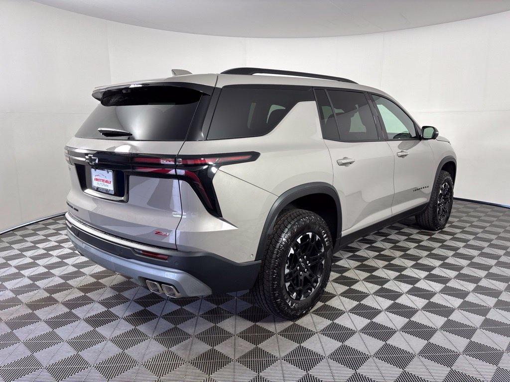 New 2027 Chevrolet Traverse Z71 w/ Enhanced Driving Package AWD/4WD image 5