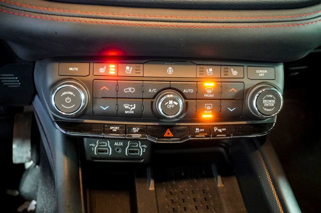 Used 2025 Dodge Durango R/T image 22