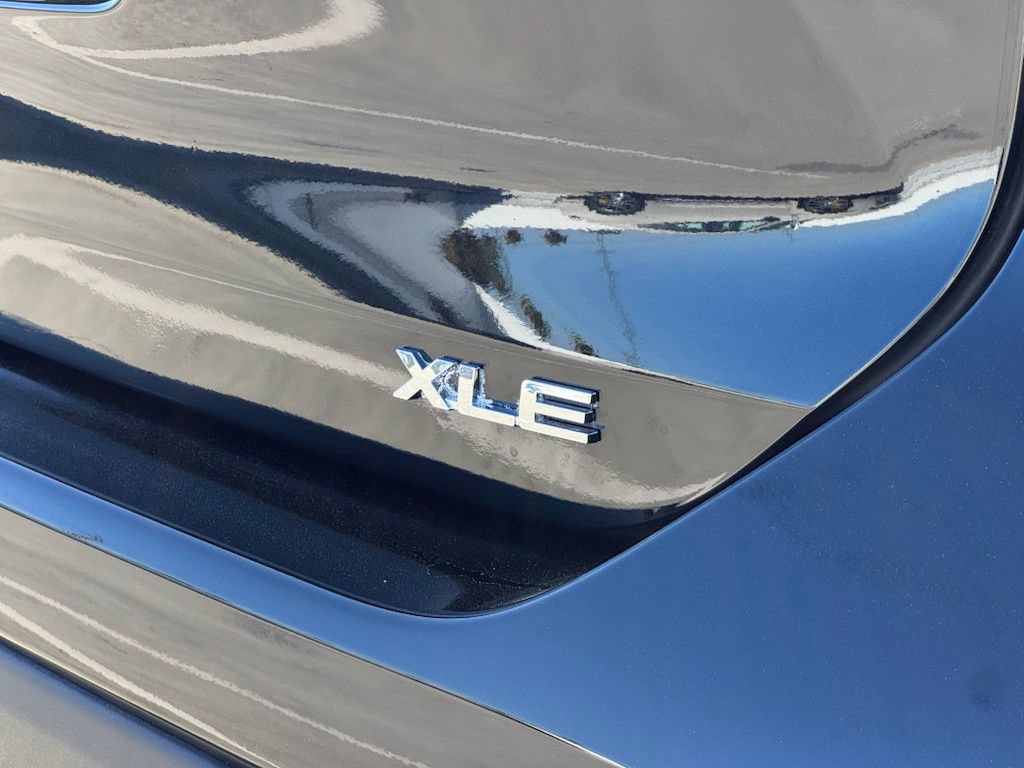 Used 2022 Toyota Highlander XLE FWD image 26