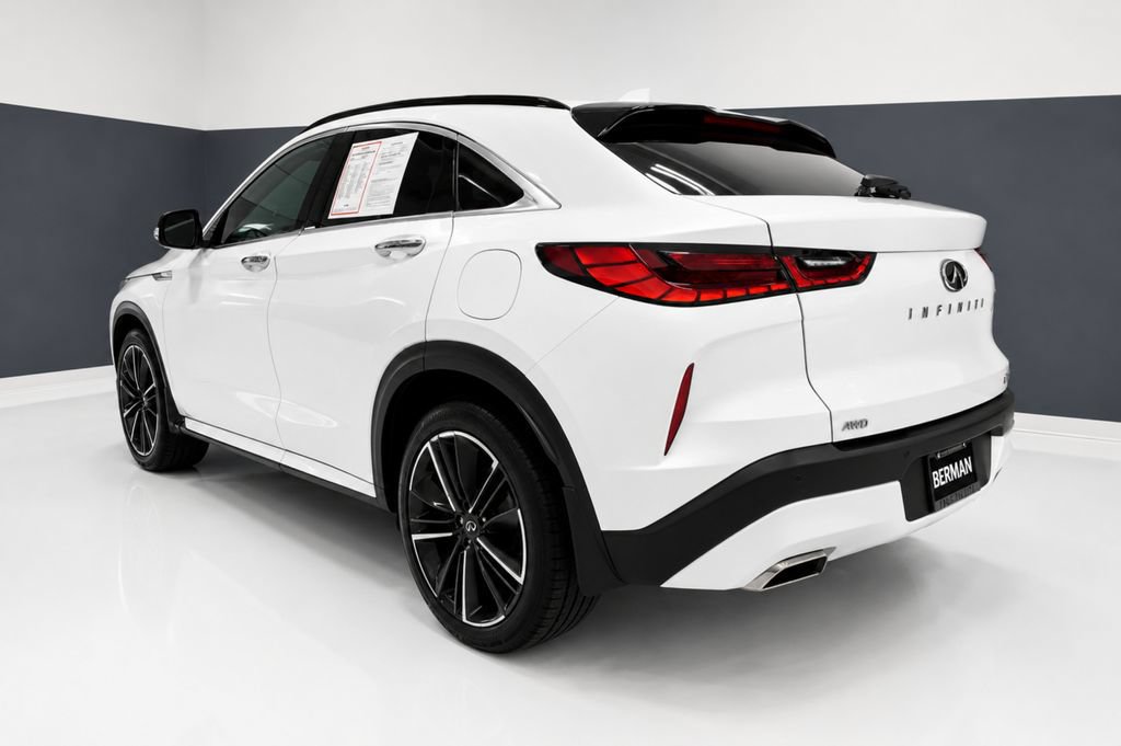 Used 2025 INFINITI QX55 Essential AWD/4WD image 3