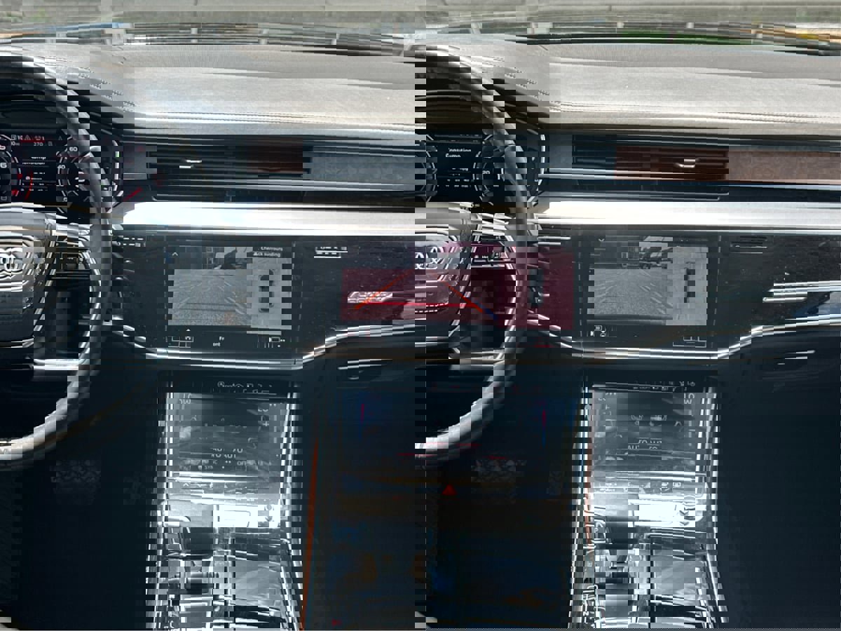 Used 2020 Audi A8 L 4.0T w/ Sport Plus Package image 17