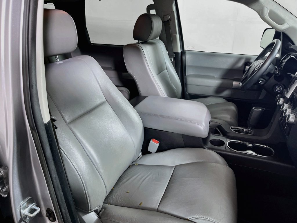 Used 2018 Toyota Sequoia Limited w/ Safety & Convenience Package AWD/4WD image 25