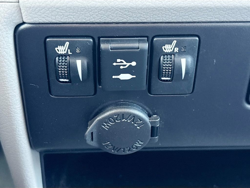 Used 2020 Toyota Sienna XLE w/ XLE Navigation Package image 20