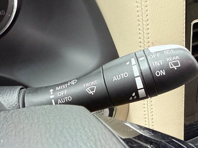 Used 2023 INFINITI QX80 Luxe w/ All-Season Package image 13