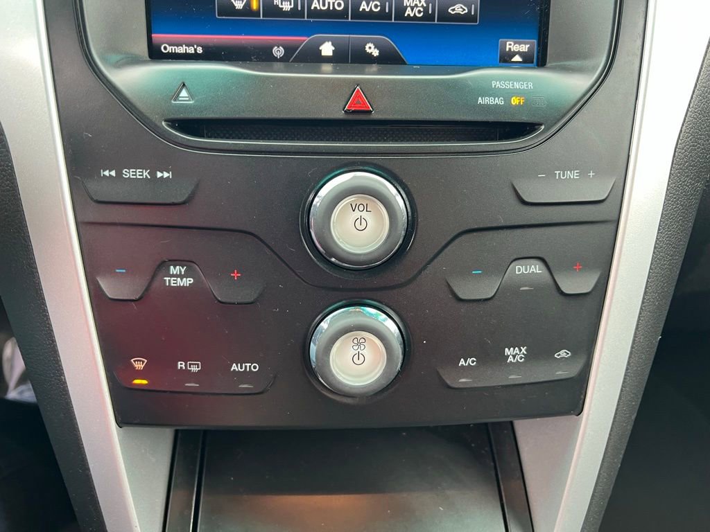 Used 2015 Ford Explorer XLT w/ Equipment Group 202A image 33