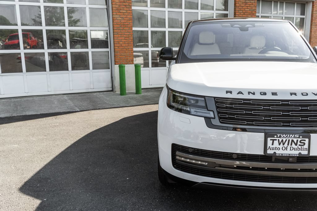 Used 2023 Land Rover Range Rover SE AWD/4WD image 37