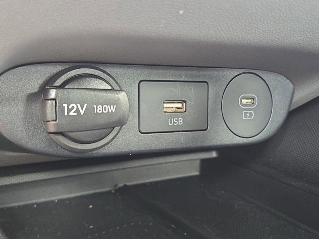 Certified 2025 Hyundai Elantra Sport image 14