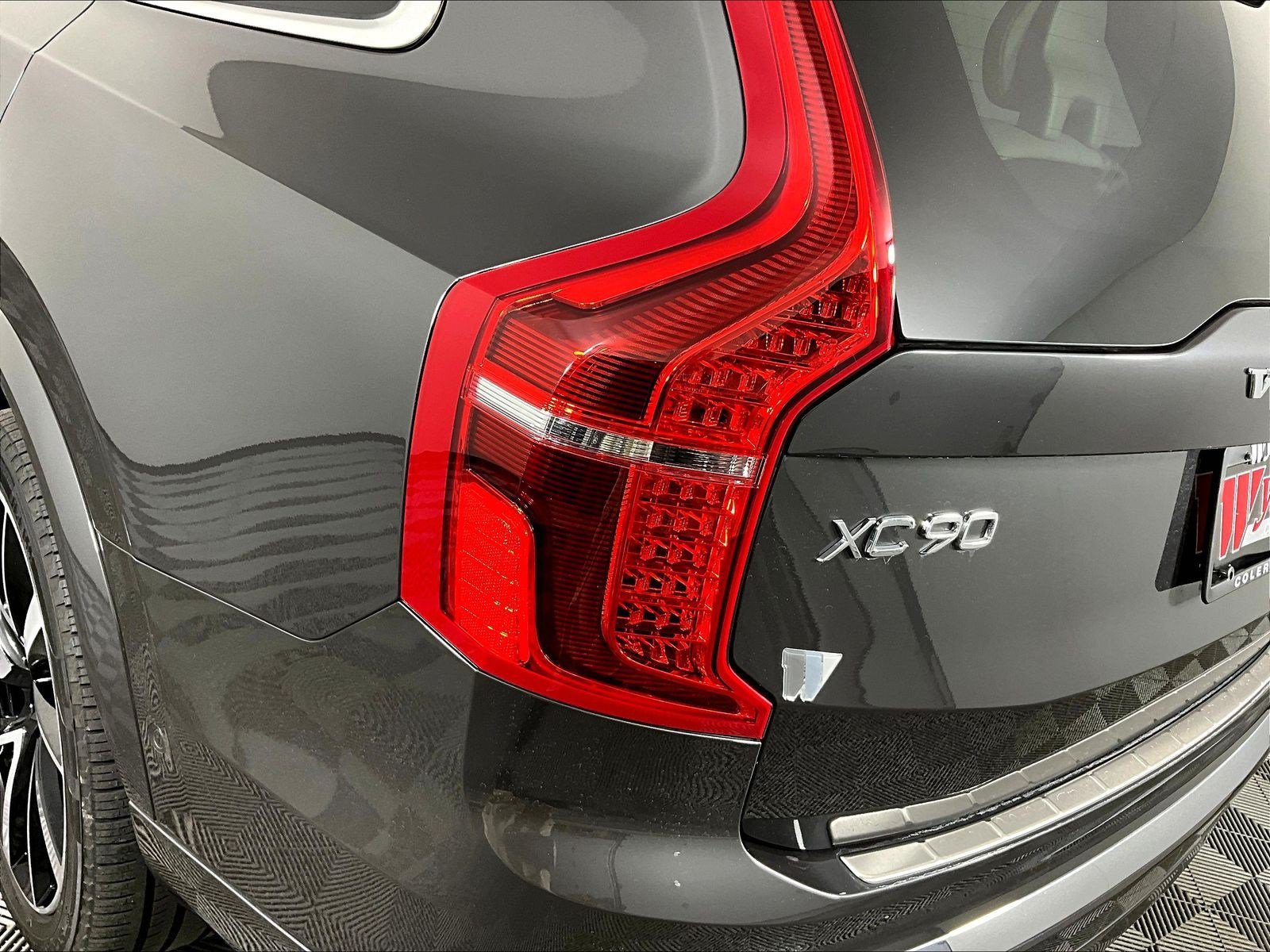 Used 2023 Volvo XC90 B6 Plus w/ Protection Package Premier AWD/4WD image 23