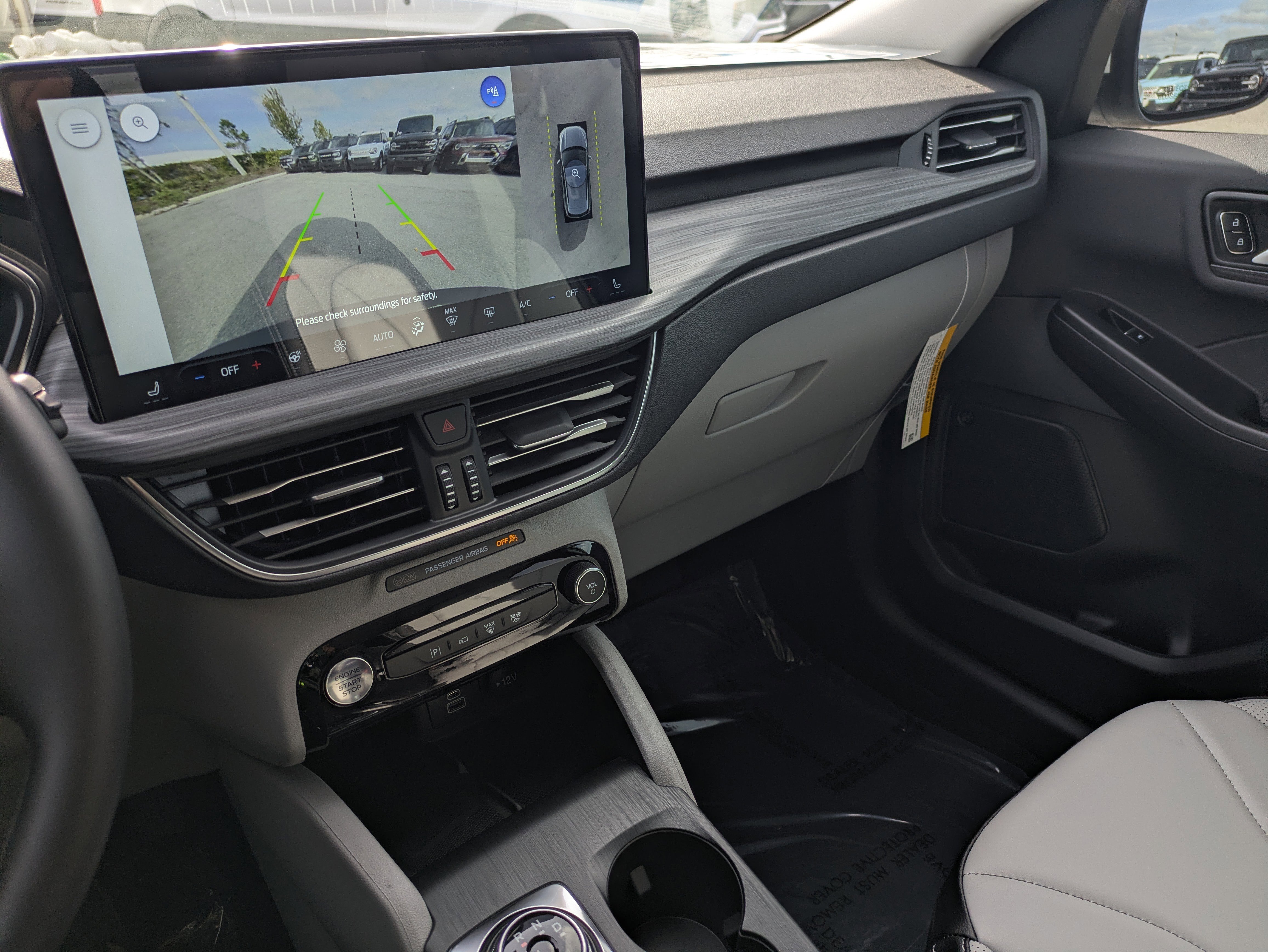 New 2026 Ford Escape SE w/ PHEV Premium Package image 32