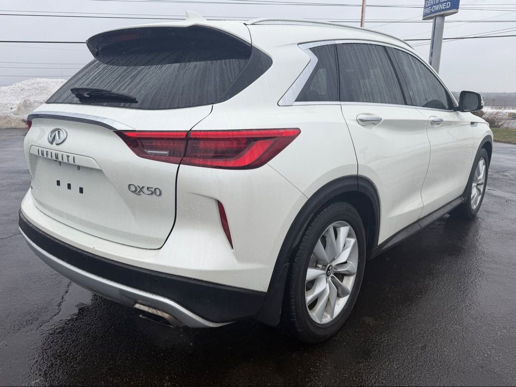 Used 2019 INFINITI QX50 Essential w/ Premium Heat Package image 8