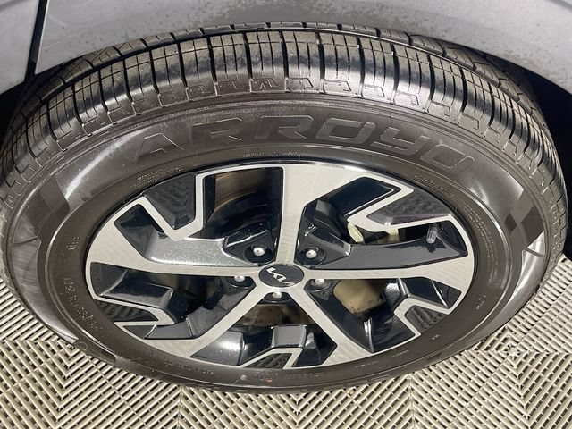 Used 2025 Kia Sportage EX FWD image 32