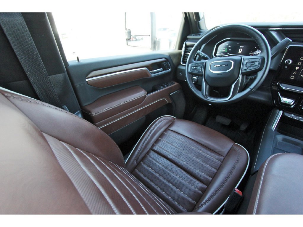 Used 2025 GMC Sierra 2500 Denali Ultimate AWD/4WD image 11