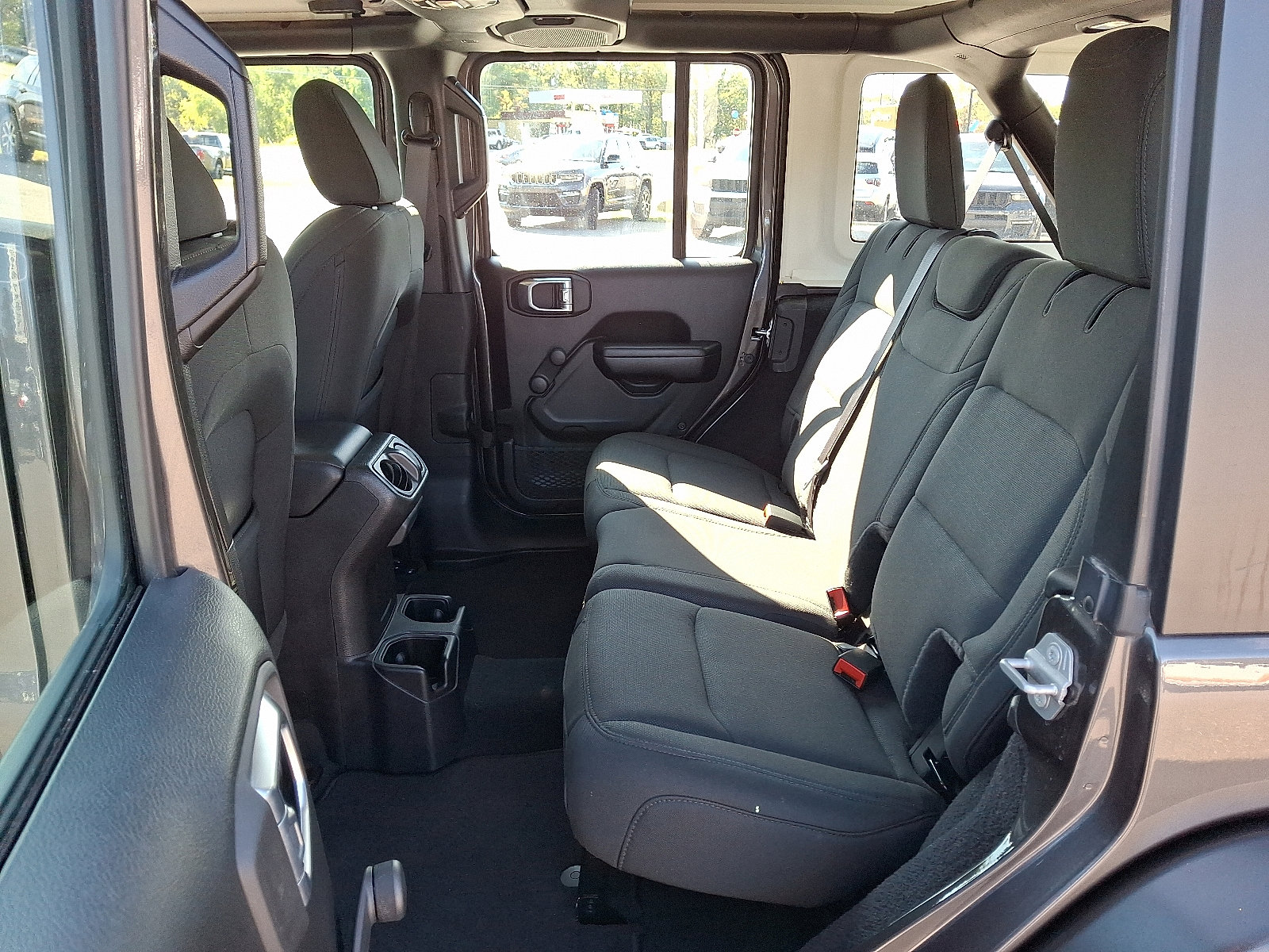 Used 2021 Jeep Wrangler Unlimited Sport image 10