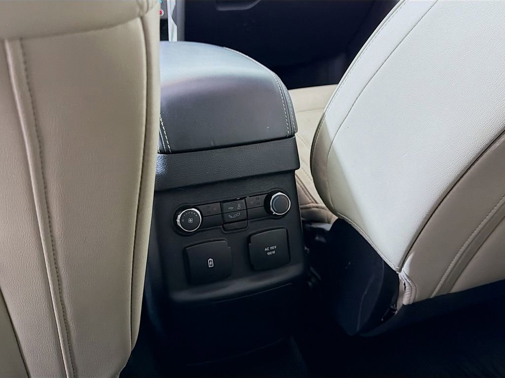 Used 2018 Ford Explorer Platinum image 29