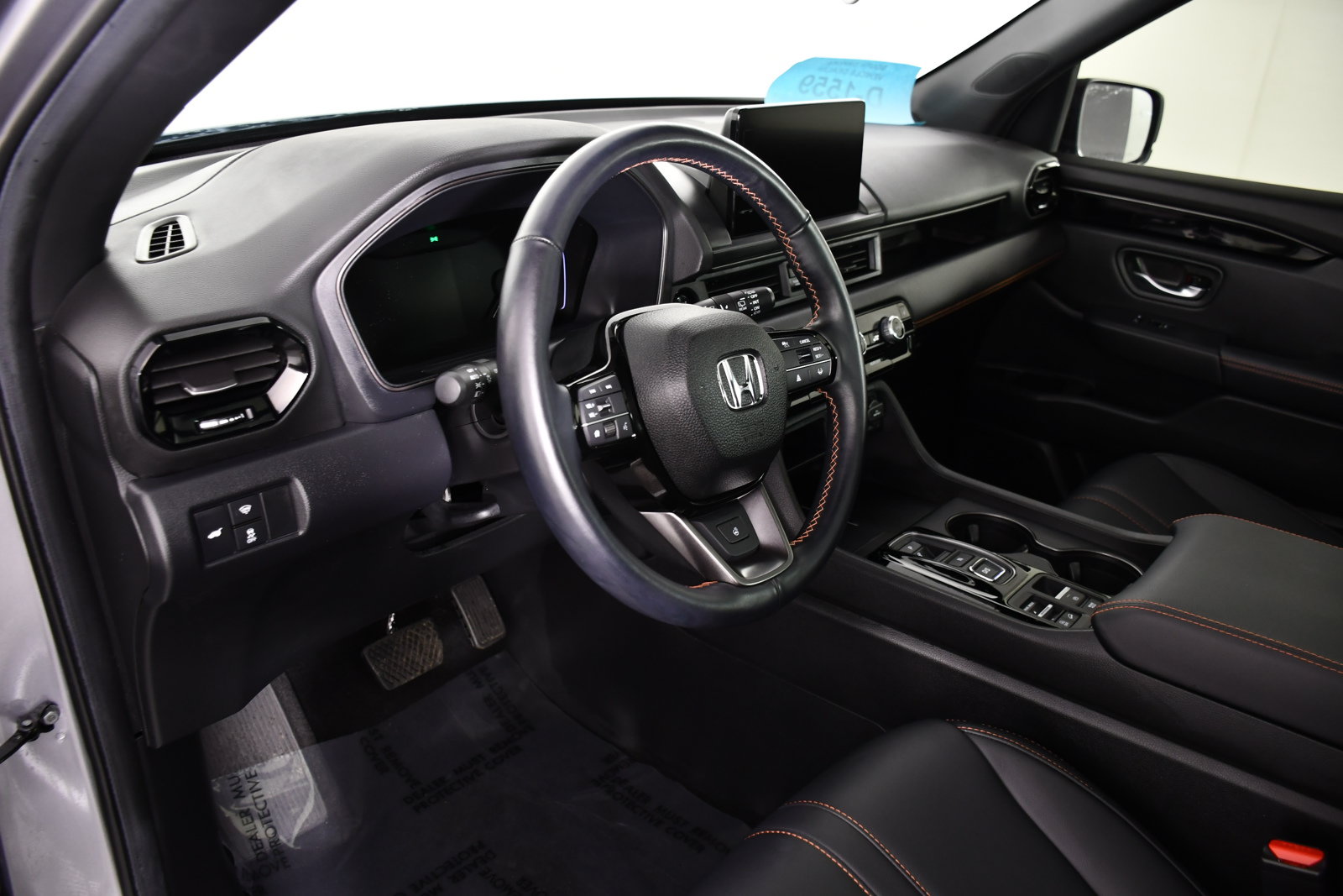 Used 2025 Honda Pilot TrailSport image 39