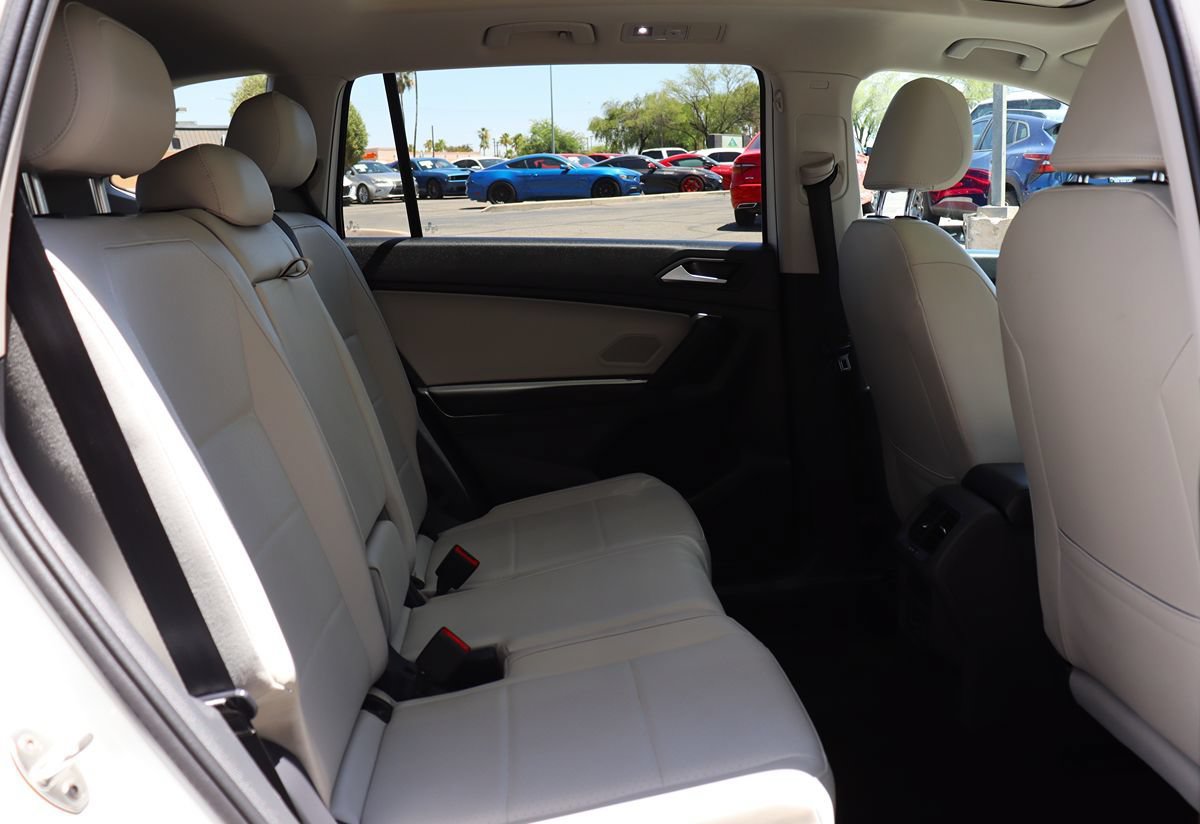 Used 2019 Volkswagen Tiguan SE w/ Panoramic Sunroof Package AWD/4WD image 27