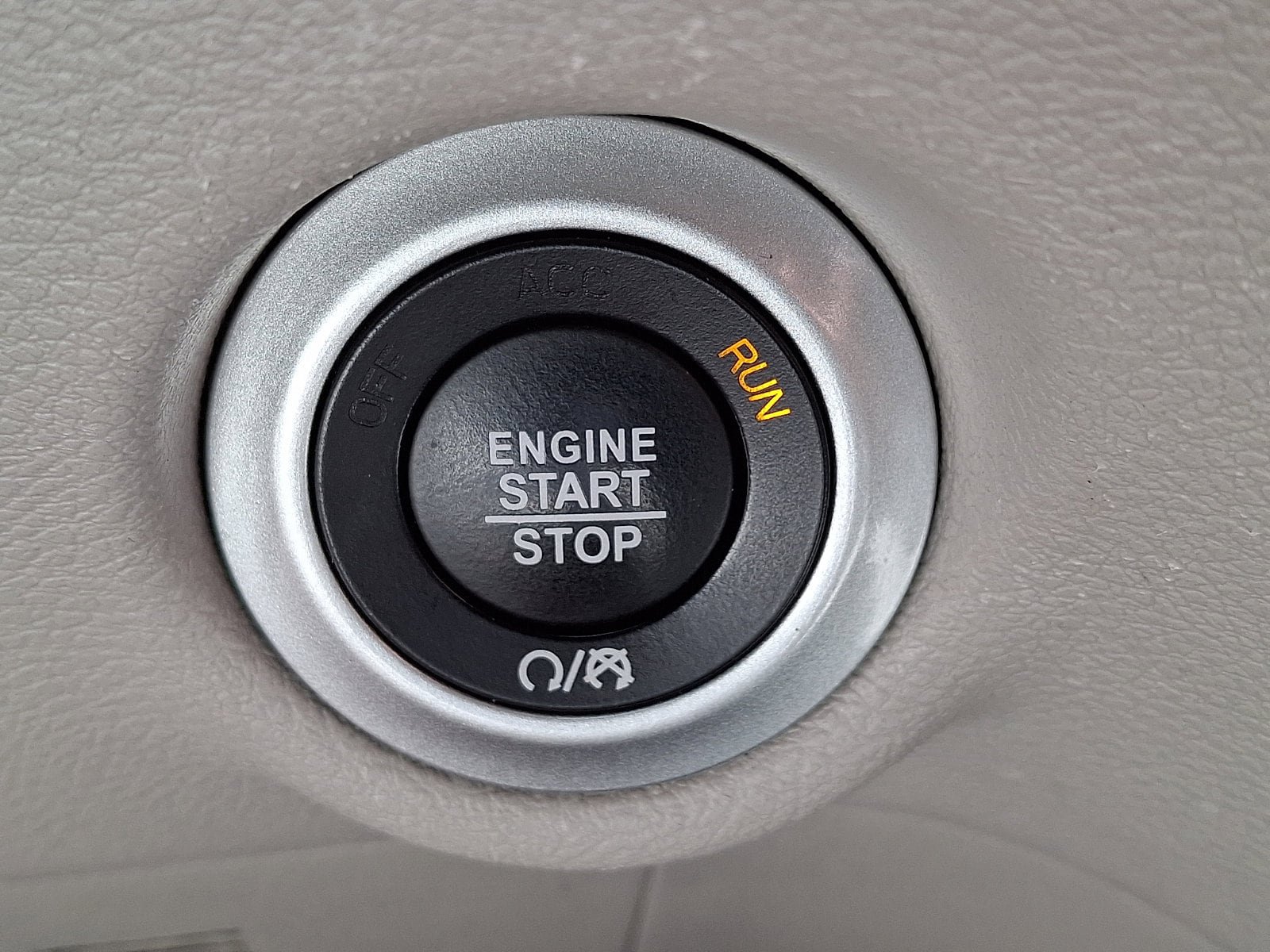 Used 2023 Chrysler Pacifica Touring-L FWD image 26