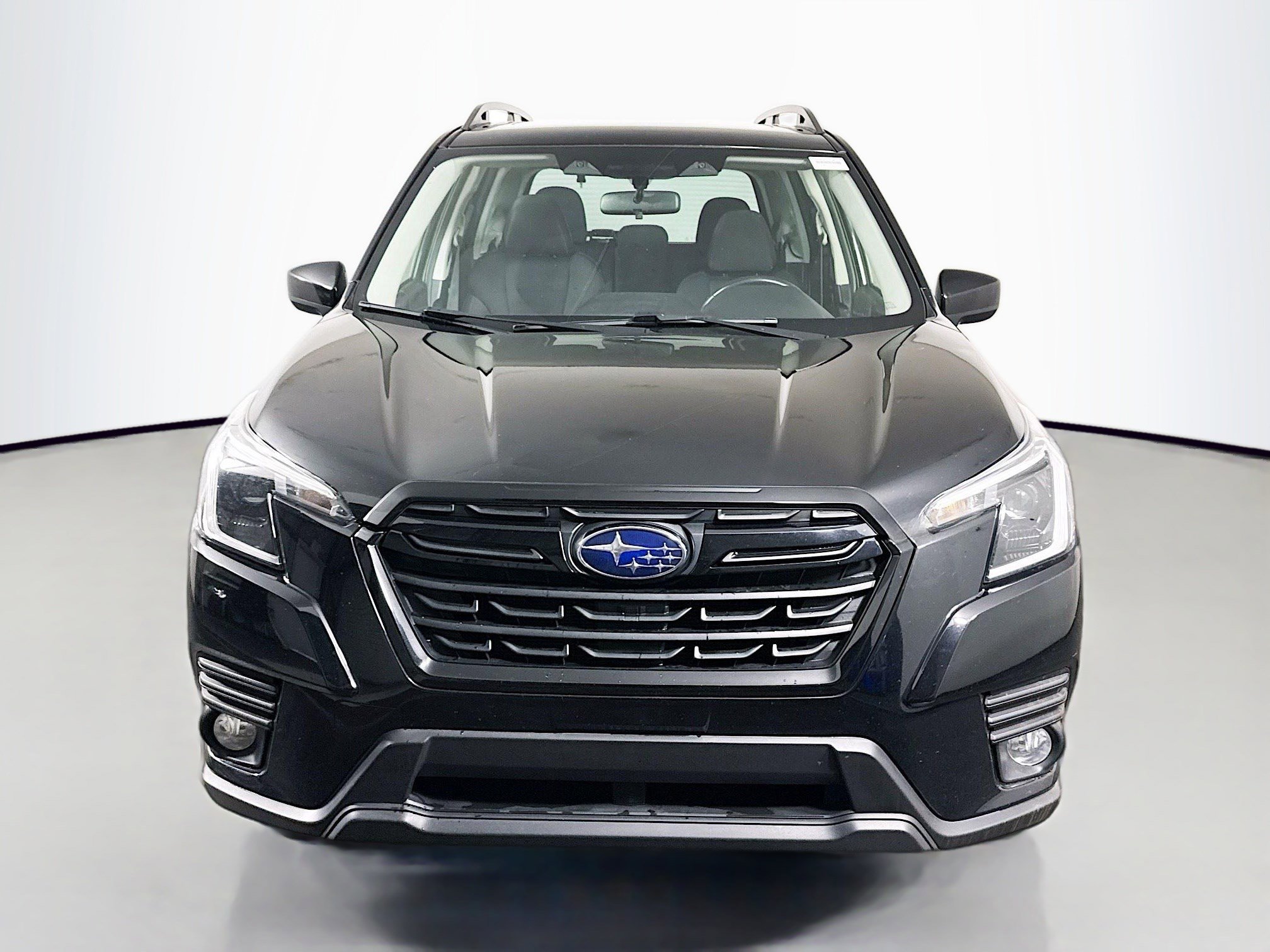 Used 2023 Subaru Forester Premium image 2