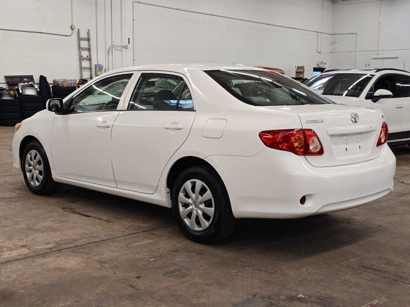 Used 2010 Toyota Corolla LE FWD image 16