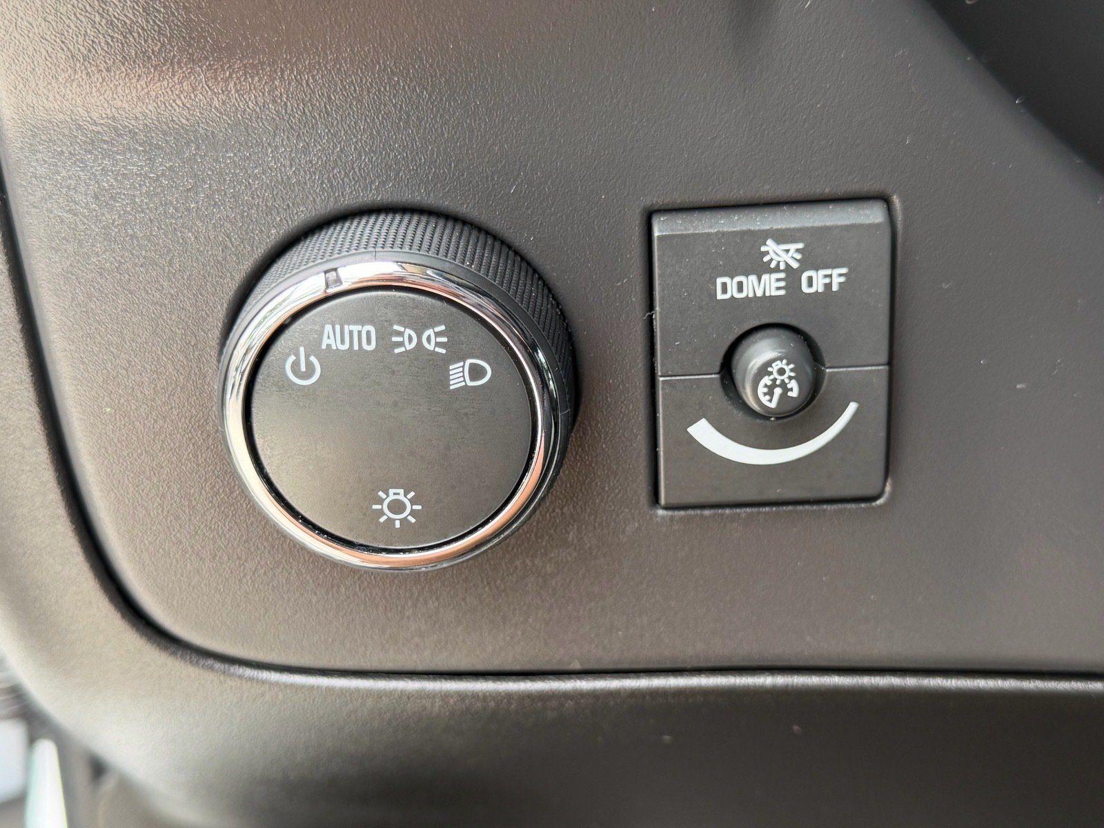 Used 2025 Chevrolet Express 3500 LT w/ LT Preferred Equipment Group RWD image 28