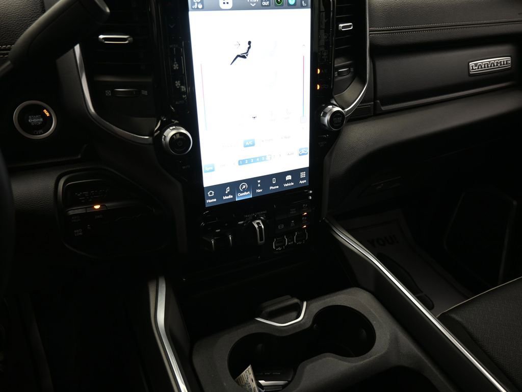 Used 2024 RAM 2500 Laramie w/ Night Edition image 24