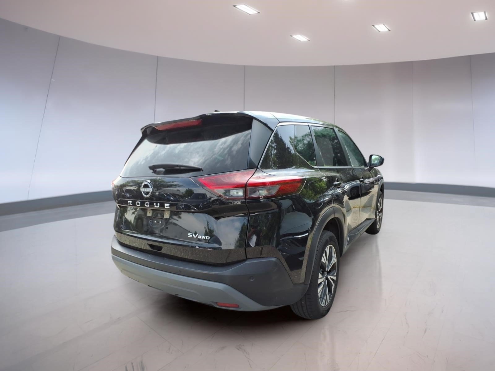 Used 2023 Nissan Rogue SV AWD/4WD image 4