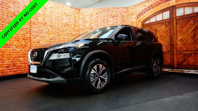 Used 2022 Nissan Rogue SV image 3