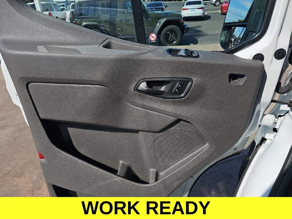 Used 2025 Ford Transit 250 Low Roof w/ Exterior Upgrade Package RWD image 25