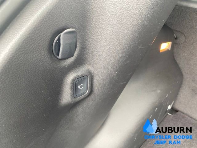 Used 2026 Jeep Compass Limited AWD/4WD image 13