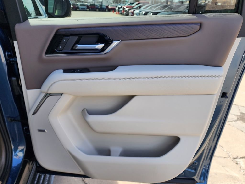 New 2026 GMC Yukon XL Denali w/ Sun & Power Step Package image 47