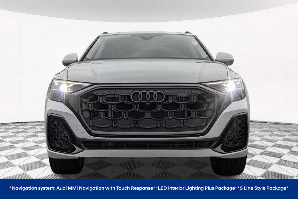 Used 2025 Audi Q8 Premium Plus AWD/4WD image 4